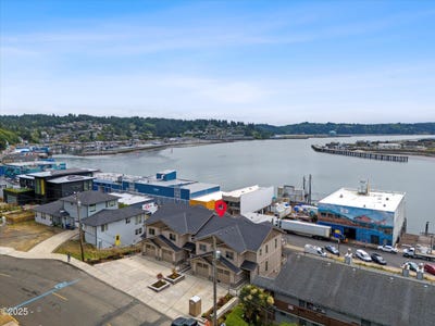 /international/us/819-sw-13th-street-unit-2-newport-or-110104220753/