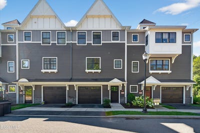 /international/us/6-whistler-court-saratoga-springs-ny-110107356247/