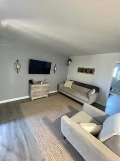 /international/us/9523-5th-bay-street-norfolk-va-110108279797/