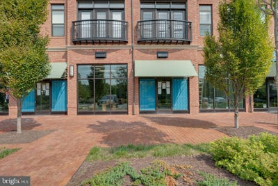 /international/us/412-madison-trade-plaza-se-leesburg-va-110100330532/