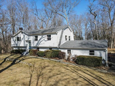 /international/us/105-pepper-tree-hill-lane-southbury-ct-110098151704/