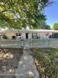 /international/us/4409-ford-street-gulfport-ms-110107748884/
