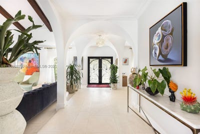 /international/us/1233-102nd-st-bay-harbor-islands-fl-110103332664/