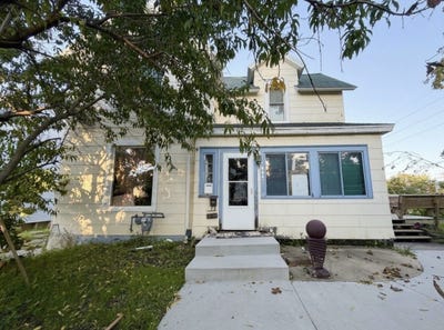/international/us/404-se-3rd-street-marshalltown-ia-110120528342/