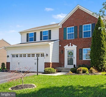 /international/us/909-cougar-pointe-circle-seven-valleys-pa-110108230982/