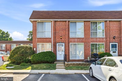 /international/us/114-lexington-court-warminster-pa-110108393822/