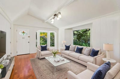 /international/us/122-strawberry-canyon-rd-royal-oaks-ca-110106254002/