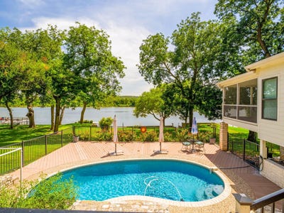 /international/us/313-meadowlakes-drive-meadowlakes-tx-110106532836/