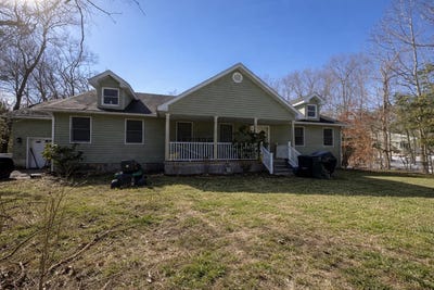 /international/us/563-s-dennis-road-cape-may-court-house-nj-110106696448/