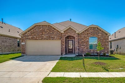 /international/us/1105-mahogany-lane-princeton-tx-110120423808/