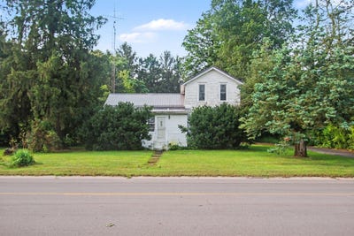 /international/us/62835-red-arrow-highway-hartford-mi-110109765096/