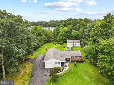 /international/us/929-creamery-road-newtown-pa-110119757636/