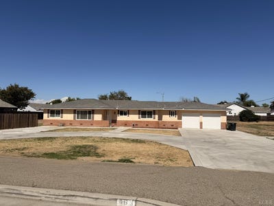 /international/us/466-n-19-1-2-avenue-lemoore-ca-110108794885/