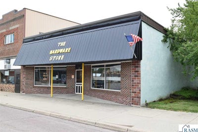/international/us/141-e-maine-st-amboy-mn-110102441289/