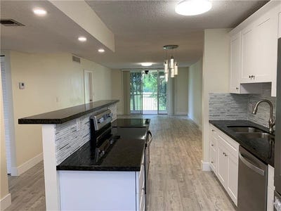/international/us/250-jacaranda-drive-plantation-fl-110106449545/