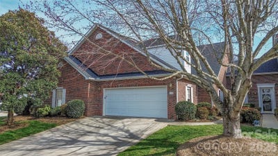 /international/us/1365-royalty-circle-statesville-nc-110106299697/