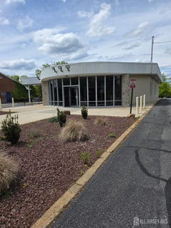 /international/us/36-middlesex-avenue-metuchen-nj-110107988415/