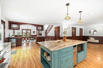 /international/us/32-witham-street-gloucester-ma-110106340417/