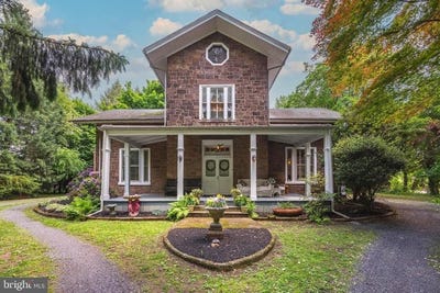 /international/us/705-woodlane-road-beverly-nj-110108078964/