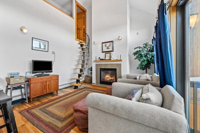 /international/us/9-3-south-branch-way-sandy-river-plt-me-110108937499/