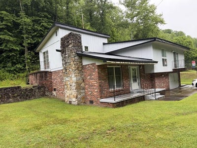 /international/us/1639-pinsonfork-rd-mcandrews-ky-110108423202/