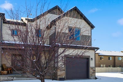 /international/us/182-e-160-south-kamas-ut-110104584272/