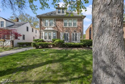 /international/us/371-neff-2nd-floor-road-grosse-pointe-mi-110107821142/
