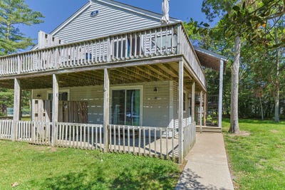 /international/us/70-cape-drive-mashpee-ma-110108692733/