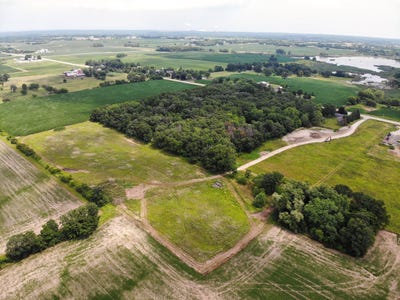 /international/us/5202-county-highway-h-racine-wi-110101013983/