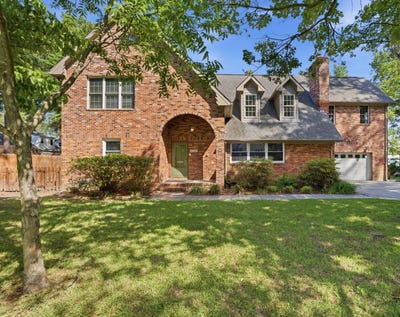 /international/us/8504-culfor-cres-norfolk-va-110107572445/