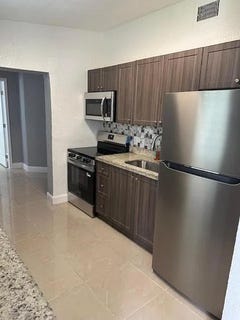 /international/us/1558-nw-5th-avenue-pompano-beach-fl-110107818096/