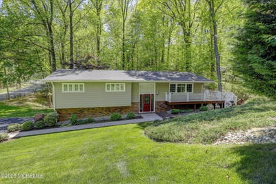 /international/us/23-mount-drive-holmdel-nj-110100418027/