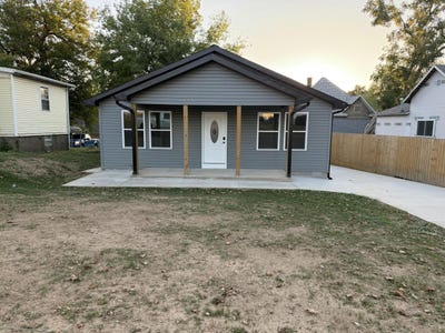/international/us/408-2nd-street-monett-mo-110110273534/