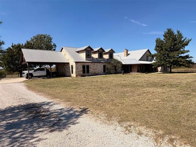 /international/us/12820-n-county-line-road-ponder-tx-110120463688/