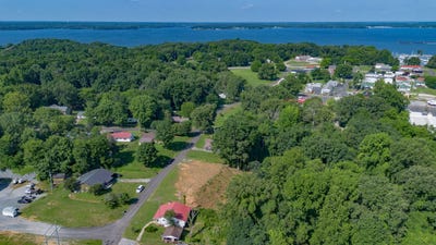 /international/us/230-e-mississippi-avenue-grand-rivers-ky-110108823007/