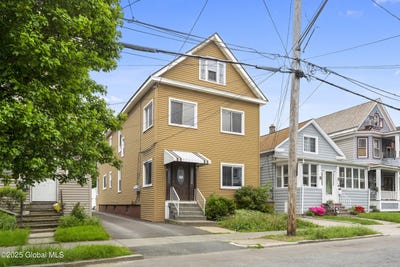 /international/us/23-hampton-street-albany-ny-110099582556/