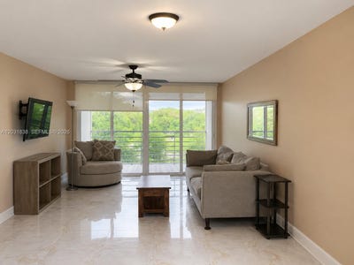 /international/us/9420-tangerine-pl-davie-fl-110108587016/