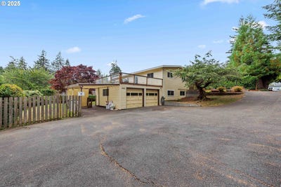 /international/us/1440-yew-ave-coos-bay-or-110101465211/