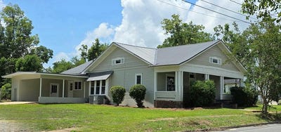 /international/us/223-college-avenue-douglas-ga-110100422314/