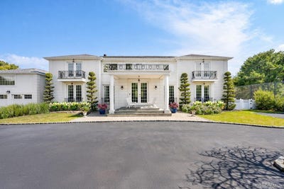 /international/us/3-polo-grounds-lane-east-quogue-ny-110119423255/