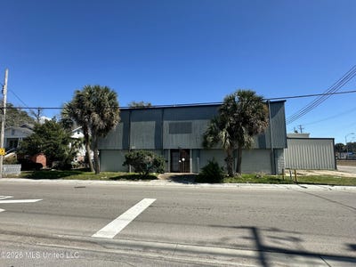 /international/us/200-lameuse-street-biloxi-ms-110106148873/
