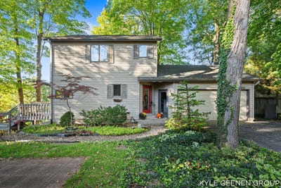 /international/us/414-spear-street-saugatuck-mi-110120460547/