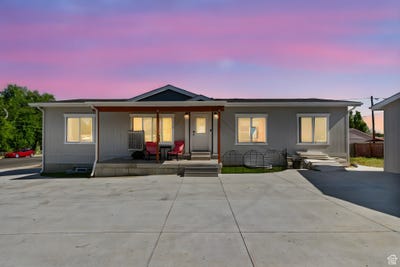 /international/us/516-n-broadway-tooele-ut-110100986586/