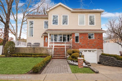 /international/us/183-natick-street-staten-island-ny-110106269375/