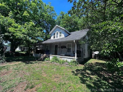 /international/us/207-w-9th-avenue-lexington-nc-110108089596/
