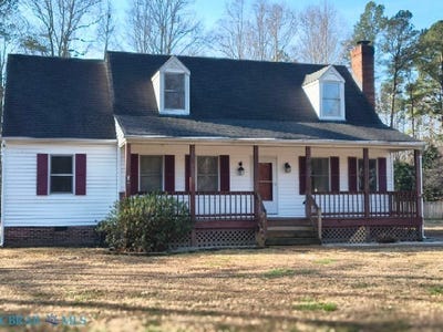 /international/us/128-n-oakes-circle-saluda-va-110106118094/