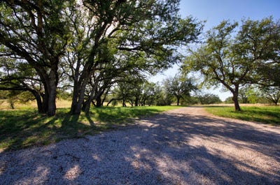 /international/us/132-offer-lane-llano-tx-110107055599/