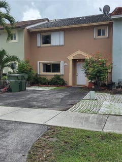 /international/us/1084-se-13th-ave-homestead-fl-110101236437/