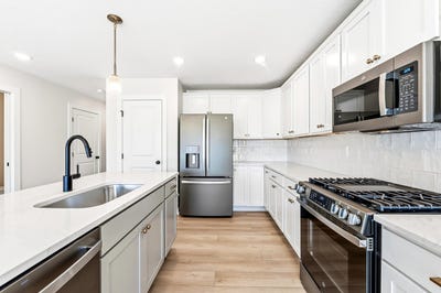 /international/us/912-indiana-avenue-south-haven-mi-110108140961/