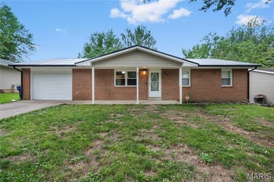 /international/us/219-hillvale-street-cape-girardeau-mo-110109068665/